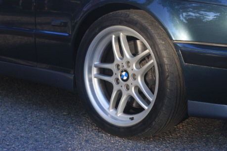 BMW M5 Touring 18-inch M-Parallel Wheels